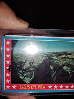 Signed Evil knivel and Robbie knevil Signed cool item