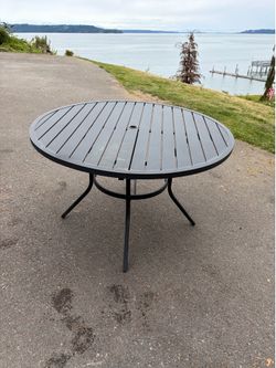 Outdoor Dining Table 48”
