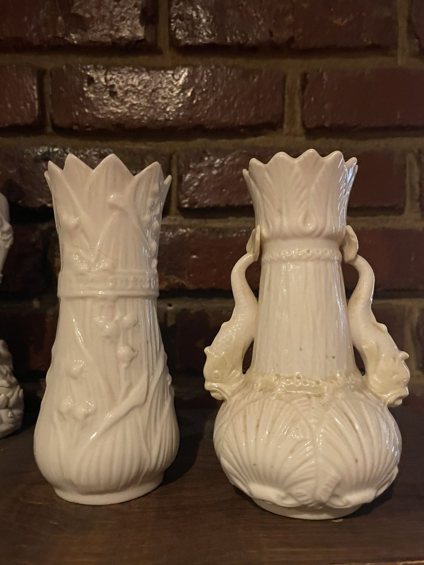 Beleek Chinese 2 pc set ,small chip on 1