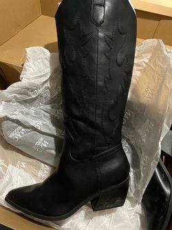 Women’s black boots