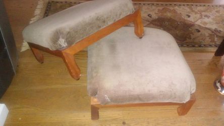 Ottomans. Foot Stools/Leg Rests. Decorative tables. Excellent Condition.