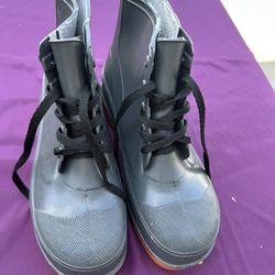 ON GUARD - STEEL TOE RUBBER WORK BOOTS (NEW) 11M ASTM F 2413 SIZE 11 *NEW* GREY