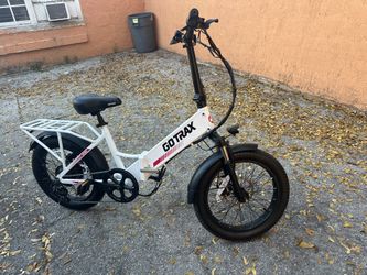 Un Mes De Uso Su Lleve Y El Cargador