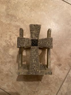Cross candle holder
