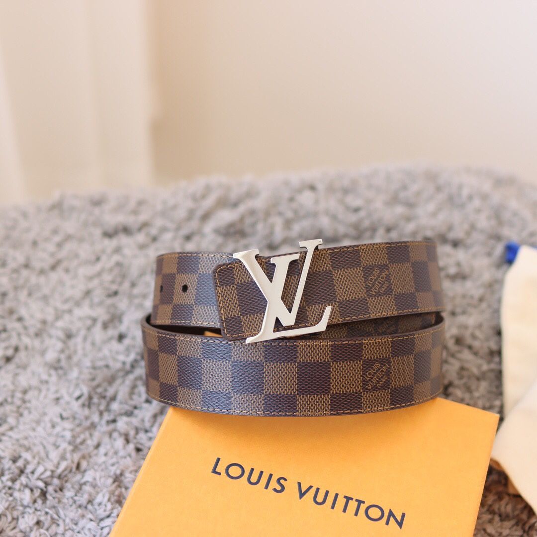 Louis Vuitton men's and women's same belt
