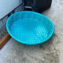 Kids pool - Free!