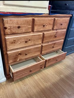 PINEWOOD DRESSER