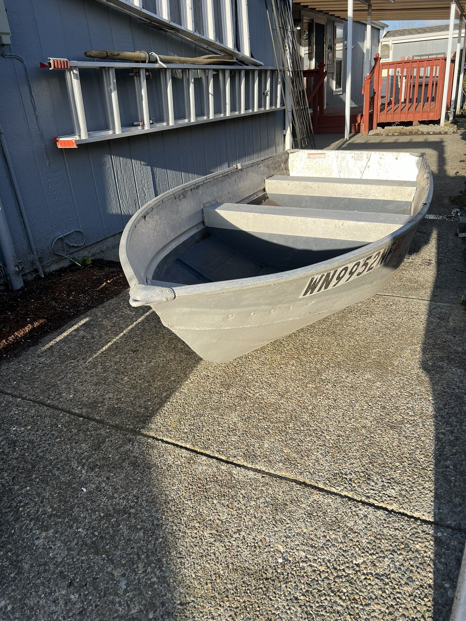 12 Foot Aluminum Row Boat With Motors