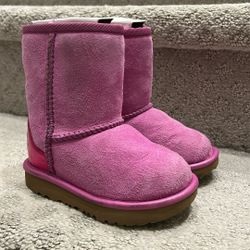 Ugg Boots Tod Size 7