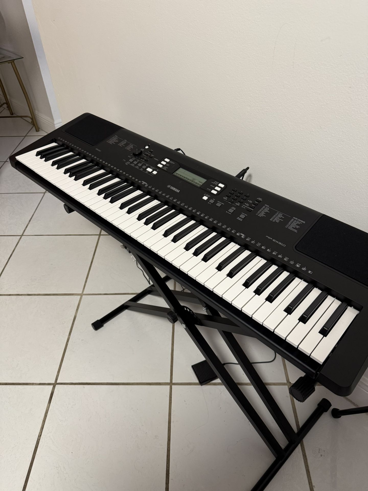 New- OPEN BOX - keyboard Yamaha PSR-EW310 With Stand & OEM Yamaha Pedal )