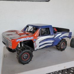Traxxas UDR