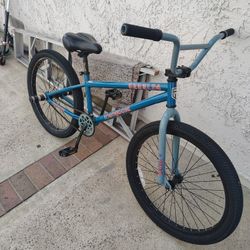 Mongoose 24 BMX Bike