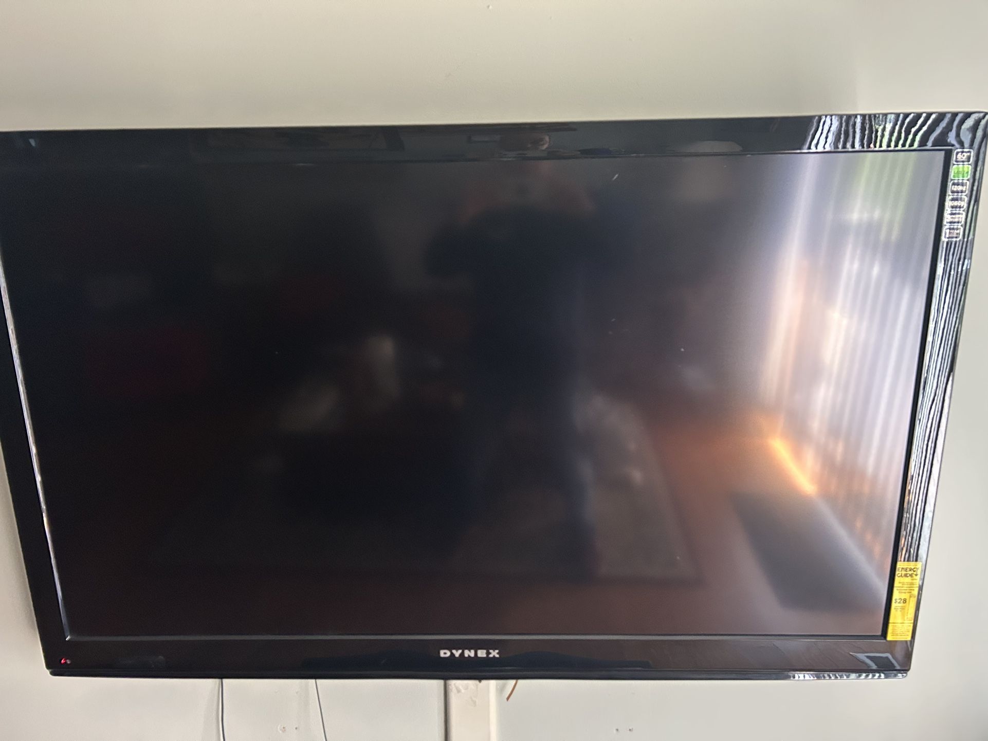 60in 1080p Dynex Tv and Sound Bar 