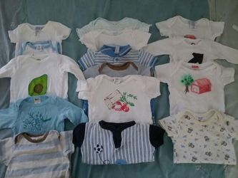 Carter/old navy/ baby gap onesies 0-3 month