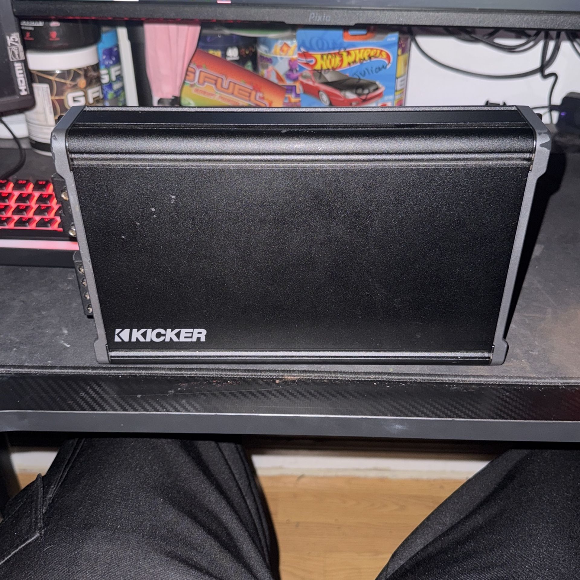 Kicker Amp