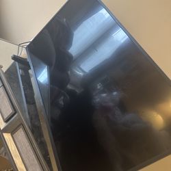 LG 43” LED TV – Model LC-43LB601U – Works Perfectly