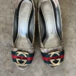 Sandal
