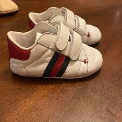 gucci baby shoes