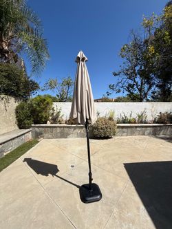 Umbrella with pedestal (outdoor / patio )