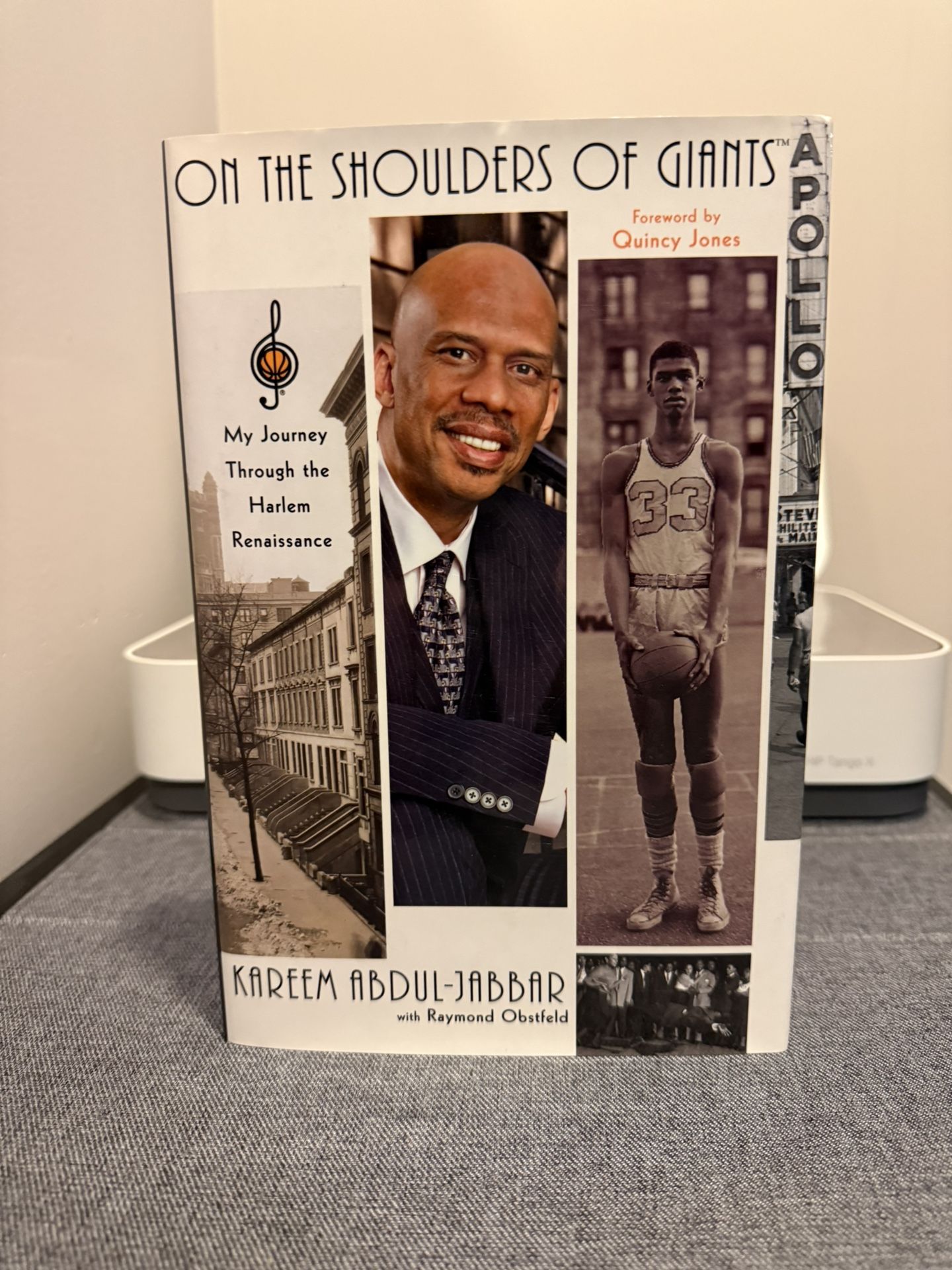 ON THE SHOULDERS OF GIANTS - KAREEM ABDUL-JABBAR - SIGNED-AUTOGRAPHED HARDCOVER