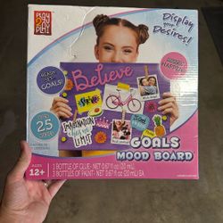 NIB Mood Board Craft Set