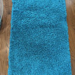 Living And Bedroom Rug 5.7 Feet *3.5 Feet