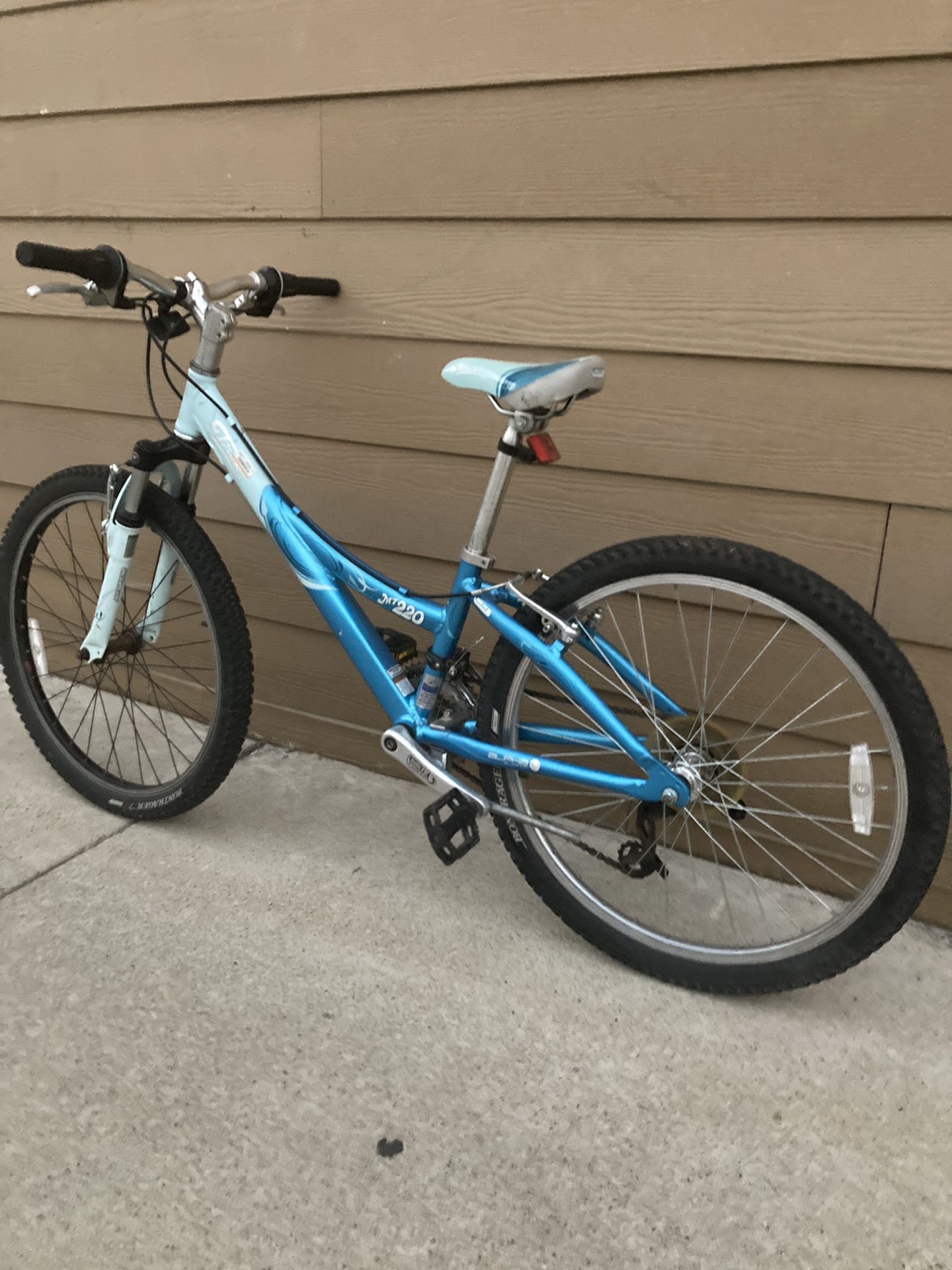 Aluminum Bike Trek Sz 24 Bikes & Cycling