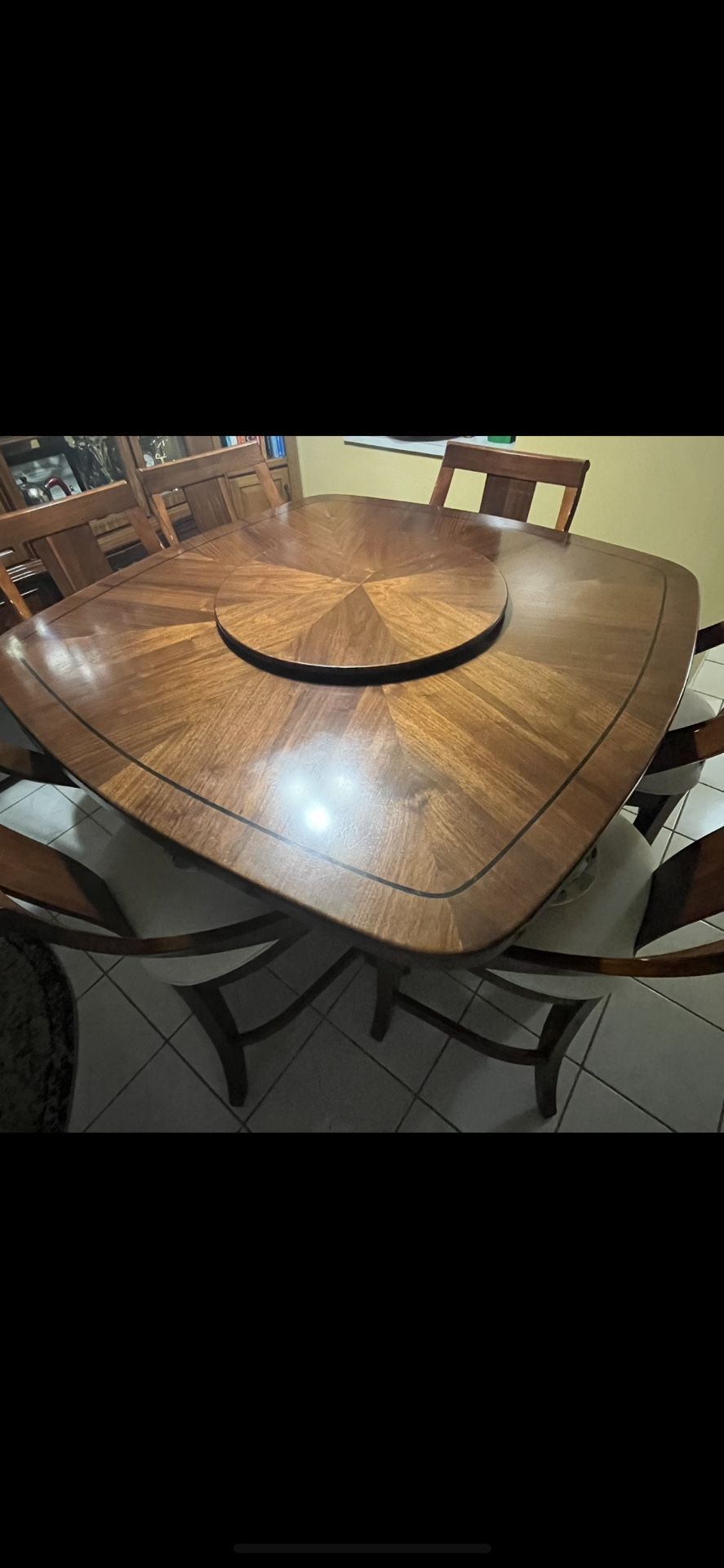 Dining Set. Kitchen Table And Chairs