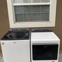 Whirlpool Washer And Dryer Set (30 Day Warranty)