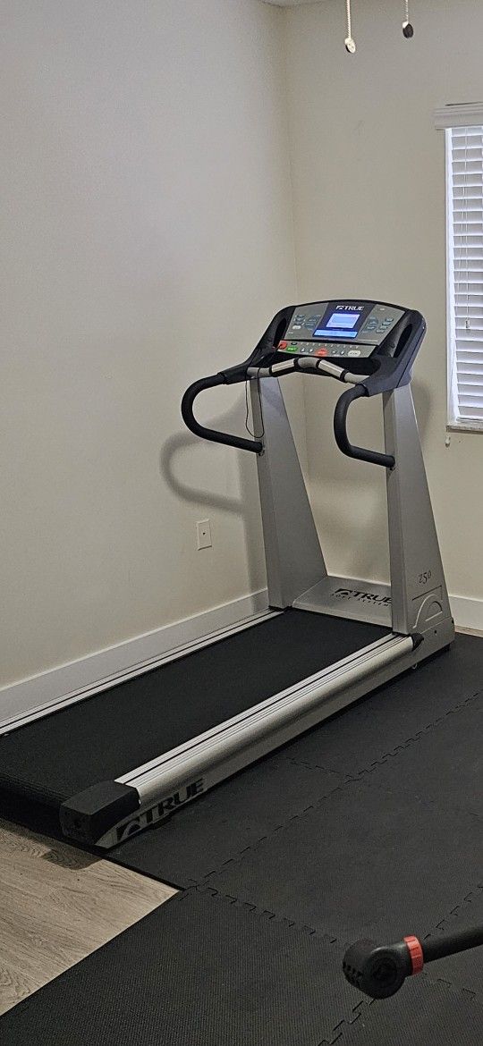 True Fitness Z5.0 Treadmill