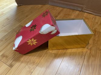 Paperboard red and gold gift box fruit design container