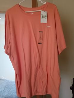 Men's size 2XL Nike apricot tshirts pick up in Florence KY