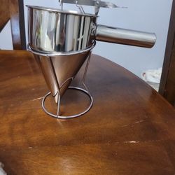 Batter dispenser. New. For pancakes. Cupcakes. No mess pouring.
