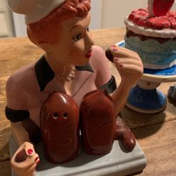 I LOVE LUCY CERAMIC SALT & PEPPER SHAKERS