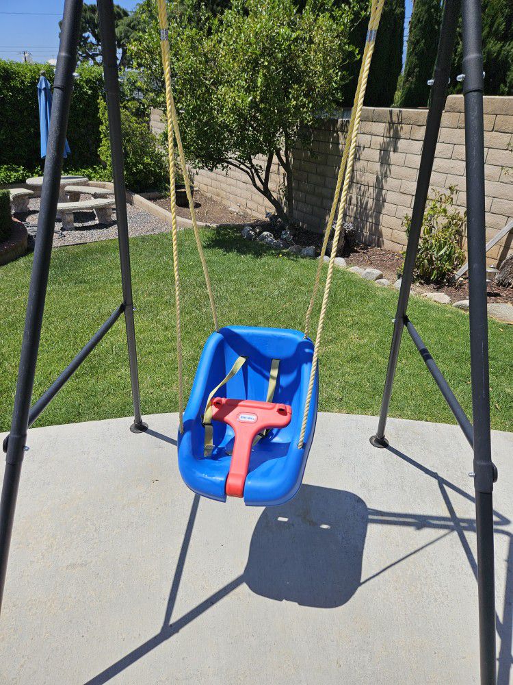 Child's Tikes Swing With Swing Frame
