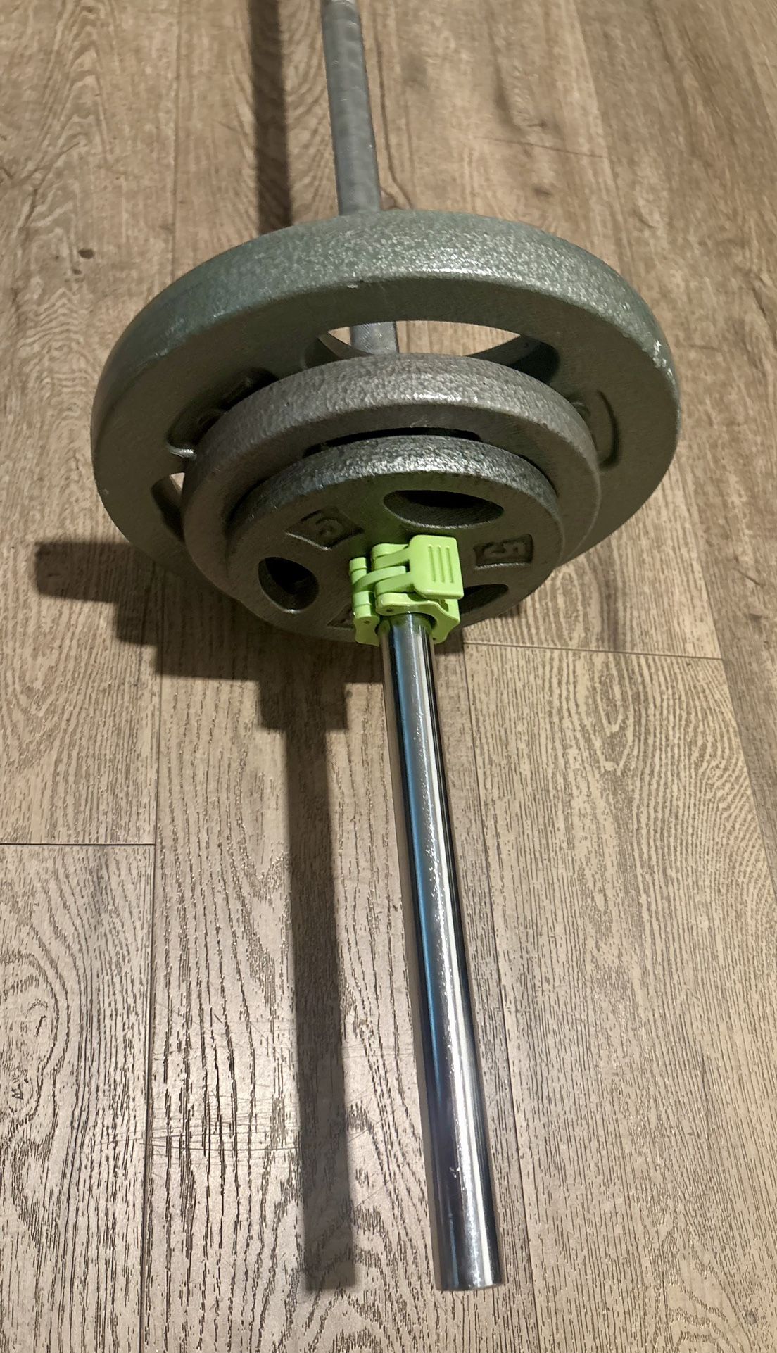NEW CONDITION: 6 ft Steel Standard Barbell With CAP Weight Plates: 25s, 10s & 5s ( Total: 100 lbs)
