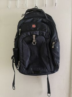 NAVY BACKPACK 🎒