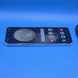 Samsung Galaxy Z Flip 5 256GB Unlocked