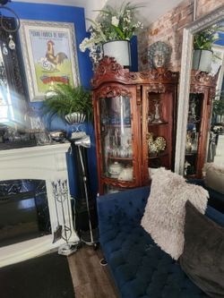 French curio