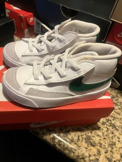 Nike Blazer Size 10c