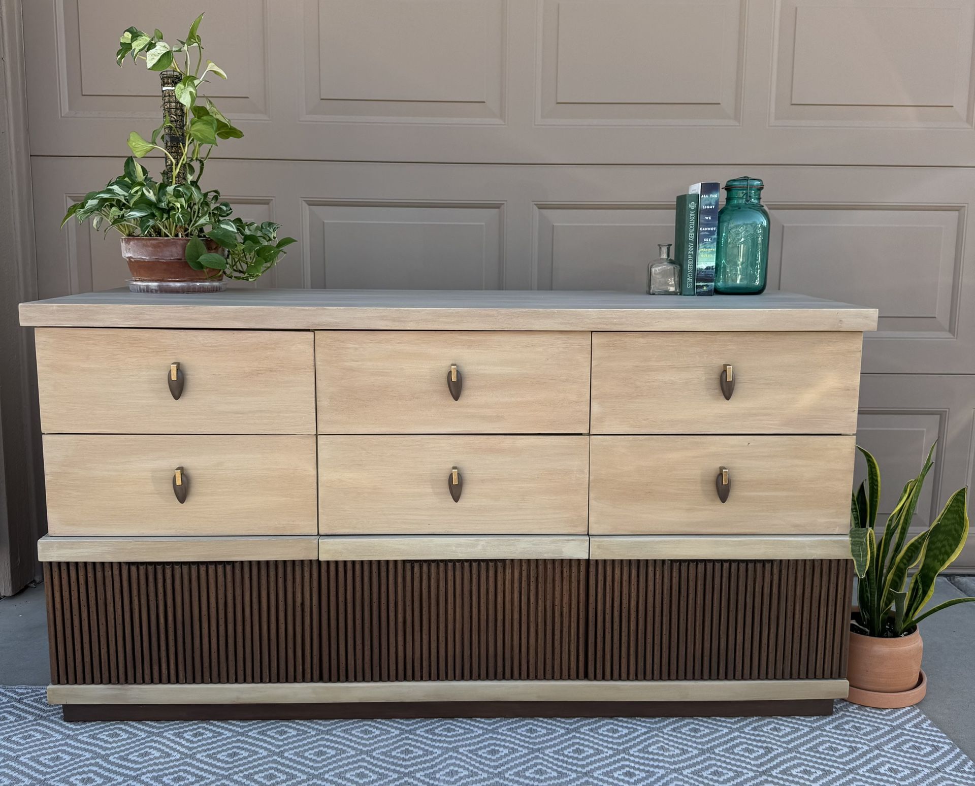 Beautiful and Rare MCM 9 Drawer Dresser