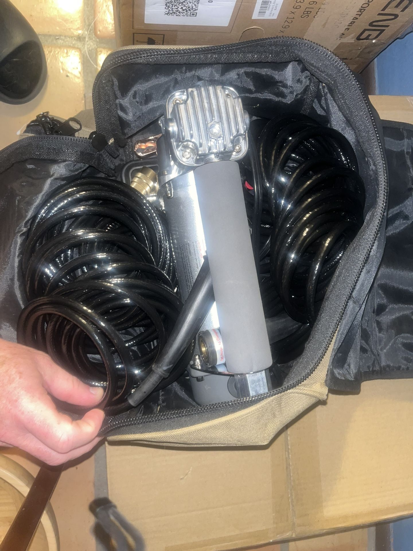 VIAIR Portable Compressor