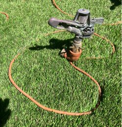 6 Royal Coach Impact Sprinklers with metal base