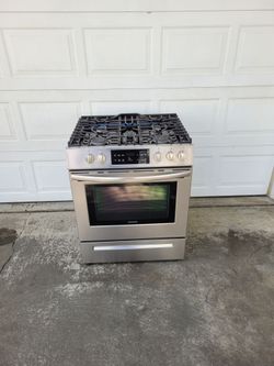 FRIGIDAIRE GAS STOVE