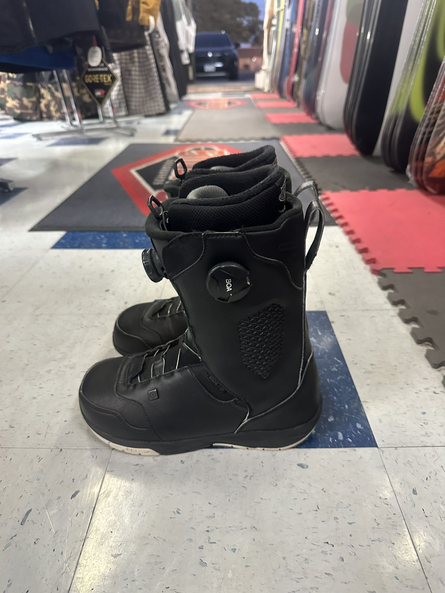 Ride lasso double boa size 8 Snowboard Boots Certified Warranty, Located At Sin City Snowboards