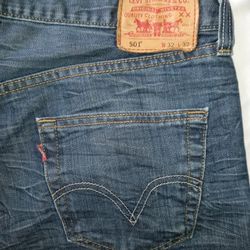 501 Levis Men Jeans. 32x32