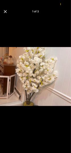 White flower artificial tree