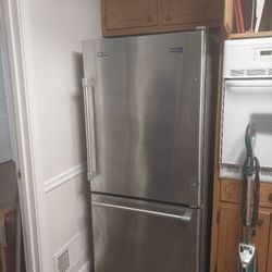 Magtag Refrigerator 
