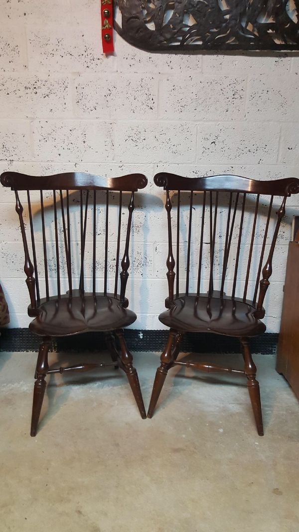 Antique Wallace Nutting Pair Sack Back Windsor Chairs For Sale In