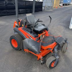 Kubota ZD326s 